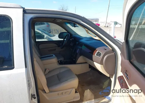 2011 GMC Yukon Denali z USA, uszkodzony, nr VIN 1GKS2EEF1BR141661